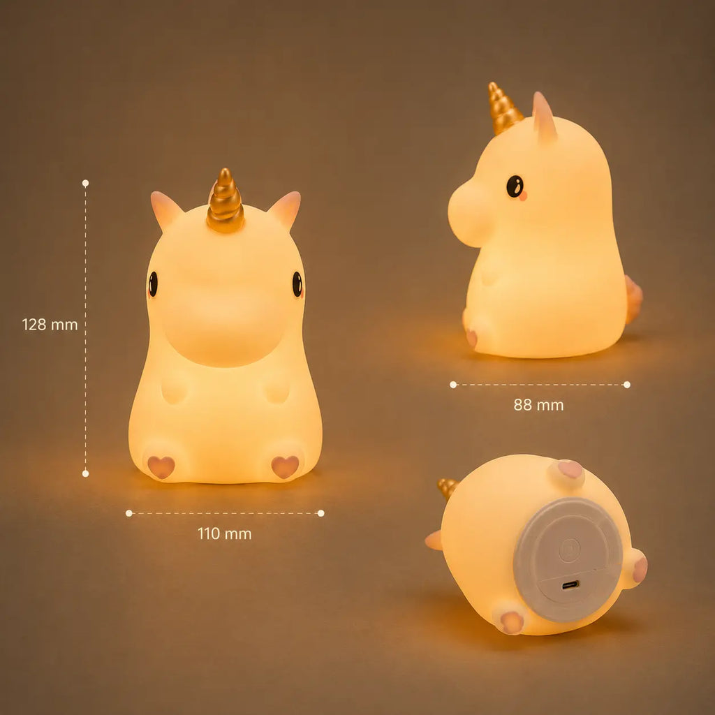 Schéma des dimensions de la petite veilleuse licorne indiquant une hauteur de 128 mm, une largeur de 110 mm et une profondeur de 88 mm, avec vue sur la base de recharge.