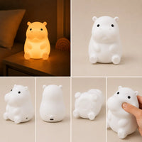 Collage photo de la veilleuse hippopotame en silicone montrant le produit allumé, éteint sous plusieurs angles, le port USB-C et sa texture malaxable