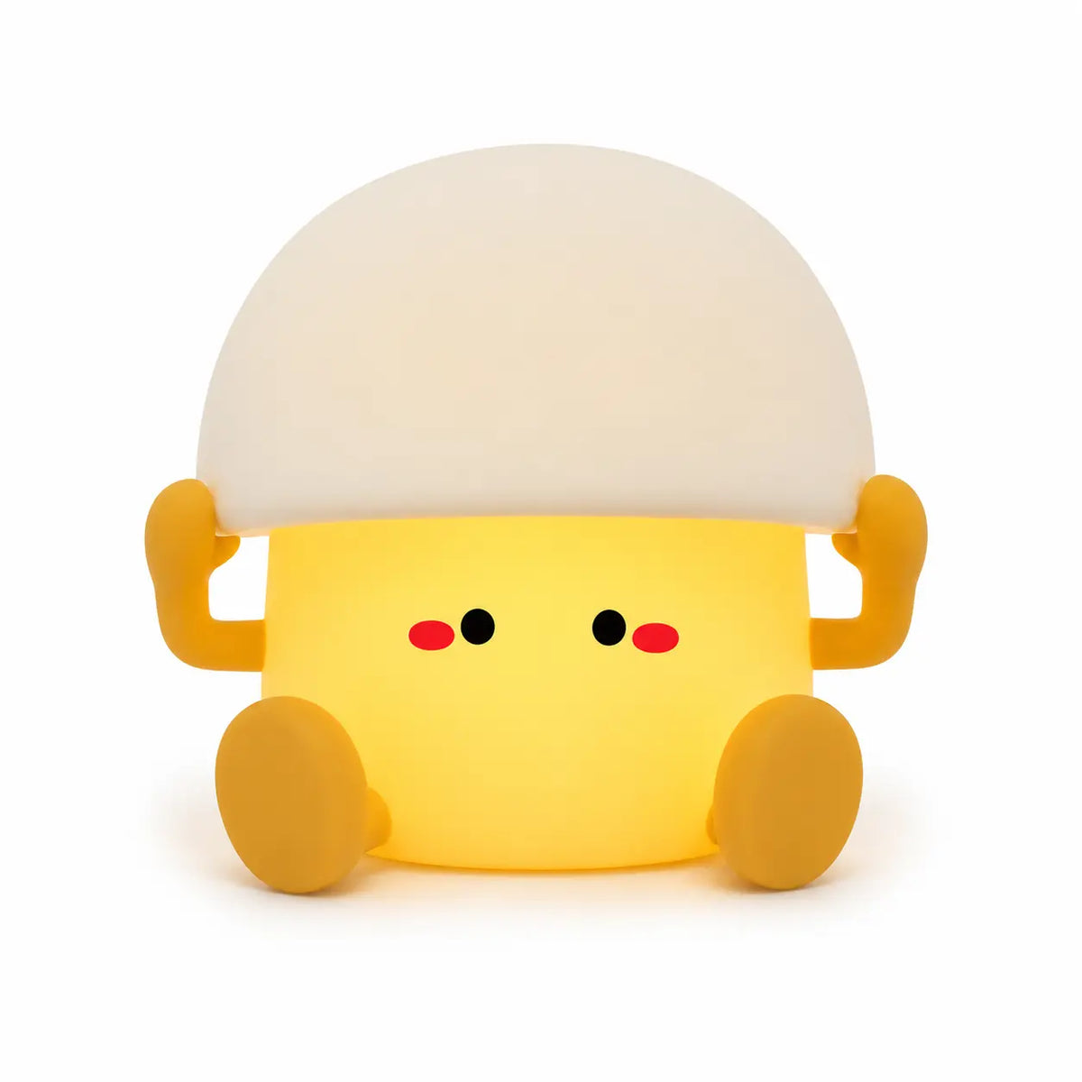 Veilleuse en silicone en forme d'oeuf à la coque mignon allumée, avec un chapeau blanc amovible en forme de blanc d'œuf et une base jaune illuminée représentant le jaune d'œuf avec des petits yeux, des joues roses et des bras jaunes, présentée de face sur fond blanc.